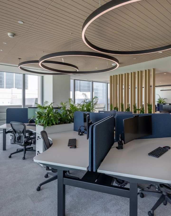 Clifford Chance ADGM KPS interior fit out company uae