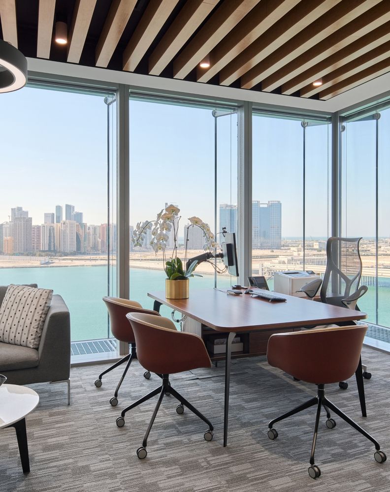 Gulf Capital entreprises françaises de décoration dintérieur pour locaux commerciaux KPS
