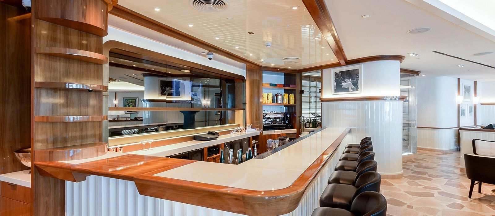 Cafe Milano Spotlight image 1600x700