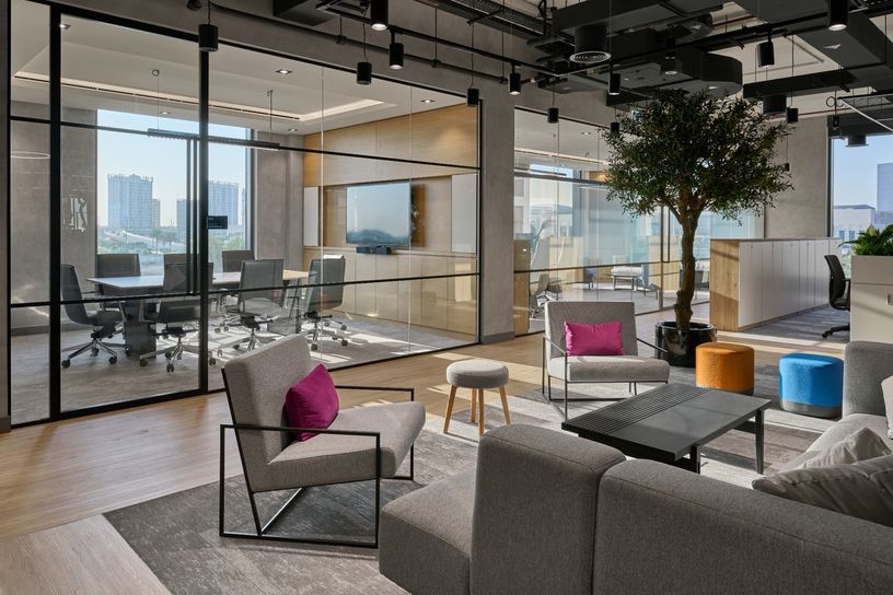 Lockton Insurance interior fit out companies uae